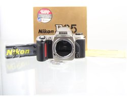 Nieuw (oude stock) Nikon F65 body analoge camera