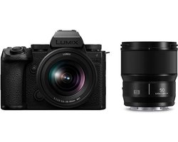 Panasonic Lumix S5IIX + S 20-60MM F3.5-5.6 + 50mm F1.8 MILC 24,2 MP CMOS 12000 x 8000 Pixels Zwart