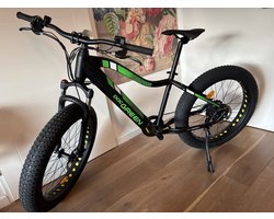 Nieuwe E-MTB met extra dikke en brede banden