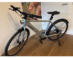 Urban e-bike met riemaandrijving