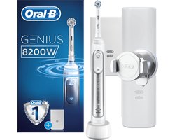 Oral-B Genius 8200W - Zilver - Elektrische Tandenborstel - Powered By Braun - 1 Handvat en 1 Opzetborstel