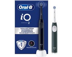 Oral-B iO2 Elektrische Tandenborstels - Night Black & Forest Green - 2 stuks