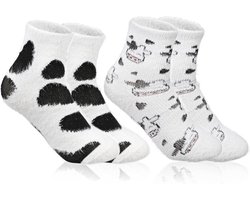 JHubers Goods - 2 paar knuffelsokken voor dames | grappige koeiensokken | warme stoppersokken - ideaal voor koude winters | pluizige huishoudelijke sokken voor vrouwen, meisjes, en zwangere vrouwen
