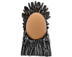 Grijze middelgrote troon eiercup voor een koninklijk ontbijt