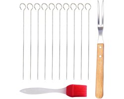 Complete BBQ set met vleesvork, ronde spiesen met haak, siliconen oliekwast en houten handvat voor grillen en koken thuis.