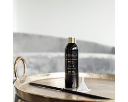 Geurstokjes navulling Oud & Bergamot 250ml zwart
