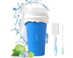 Slushmaker - Blauw - Herbruikbaar & Gemakkelijk - Siliconen Slush Cup - Inclusief Rietje & Lepel