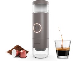 Mugshott - Slim Draagbaar koffiezetapparaat - Werkt met Gemalen koffie & Capsules - Bestuurbaar met Mobiele App, Instelbare Temperatuur, Pomppatroon & Koffiegrootte- 120 ml Reservoir - 18 Bar - Ontworpen in Nederland - 12 Volt Reiskoffiezetapparaat