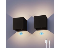 Calex Oplaadbare Wandlamp Kubus - 2 Stuks - Up & Down Tuinverlichting - Modern Design - Warm Wit Licht - Voor Binnen en Buiten - Waterdicht - Eenvoudige Installatie - Draadloos - USB-C Oplaadbaar - Bewegingssensor - Zwart