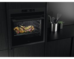 AEG Series 8000 BPE748380T 71 l Zwart