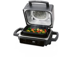 Silvercrest Kitchen Tools Heteluchtfriteuse met grill en rookfunctie - Eenvoudige bediening via touch-display - Inhoud: 3,8 L (voor ca. 1 kg frites) - Temperatuur: 40-240 °C - Met gesloten deksel als heteluchtfriteuse en met open deksel als grill