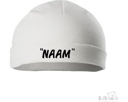 Soft Touch Mutsje Rolmutsje Bedrukt "Met Eigen Naam"Lettertype BONOCO Wit/zwart Maat New Born Maat 56