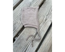 Strikmuts Merinowol - Maat 74/80 - 100% merinowol - heerlijk zacht - kriebelt niet - taupe - lichtbruin