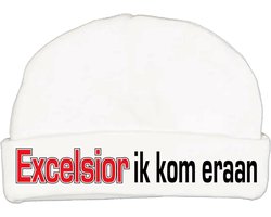 Babymutsje met de tekst: Excelsior ik kom eraan !