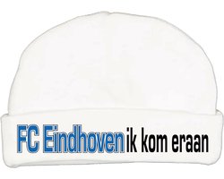 Babymutsje met de tekst: FC Eindhoven ik kom eraan !
