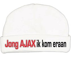 Babymutsje met de tekst: Jong AJAX ik kom eraan !