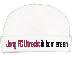Babymutsje met de tekst: Jong FC Utrecht ik kom eraan !