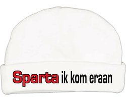 Babymutsje met de tekst: Sparta ik kom eraan !