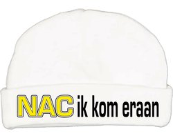 Babymutsje met de tekst: NAC ik kom eraan !