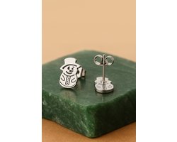 Lundholm Oorknopjes Dames Zilverkleurig Sneeuwpop Sinterklaas Cadeautje Schoencadeautje Meisje - Premium Stainless Steel - Winterse Oorbellen (1.2 x 0.8 cm) - Vrolijk & Feestelijk - Luxe Geschenkverpakking