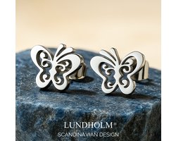 Lundholm Oorknopjes Meisjes Vlinder – Premium Stainless Steel Zilverkleurig – Schattige Vlinder Studs (1.0 x 0.8 cm) – Cadeautje voor Meisjes Oorbellen – Luxe Geschenkverpakking