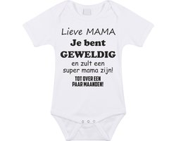 Baby rompertje met leuke tekst | Lieve mama je bent geweldig |zwangerschap aankondiging | cadeau papa mama opa oma oom tante | kraamcadeau | Maat 56 wit
