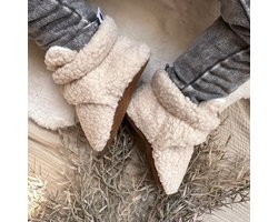Jolines Babyslofjes Teddy bont zand 12-18 maand