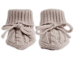 Lodger - Babyslofjes - crème - 0-6 maanden - kabel design - gebreide slofjes