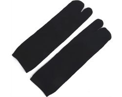 * 1 paar Tabi sokken - voorzien van afbreektekens voor een perfecte pasvorm - ideaal voor Japanse stijl - verkrijgbaar in zwart en wit - maat 40/46 - Harajuku *