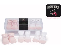 Bonnie Doon Baby Giftset Newborn Sokken 3 paar Roze/Wit - 0 tot 6 maand - Kraamcadeau - Biologisch Katoen - GOTS Gecertificeerd - Gift Box - Perfect Kraam Cadeau - Zacht Organisch Katoen - Gladde Naden - Leuke Prints - Pink Salt - BP214199.320