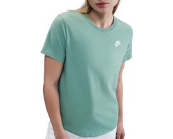 Nike Sportswear Club Essentials Shirt Dames - Maat L