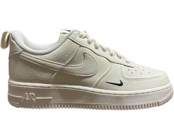 NIKE AIR FORCE 1 '07 - MAAT 39