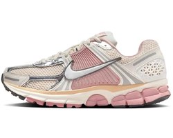 Nike Vomero 5 Zilver Wit zwart Roze Maat 43