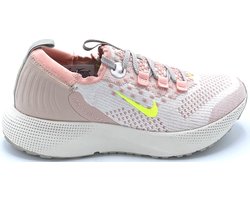 Nike - React Escape RN - Sneakers - Vrouwen - Roze - Maat 38