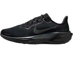 Nike pegasus 41 in de kleur zwart.