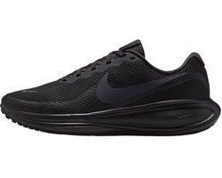 Nike revolution 8 in de kleur zwart.