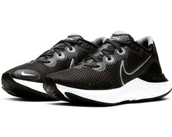 Nike Sportschoenen - Maat 37.5 - Vrouwen - zwart/wit