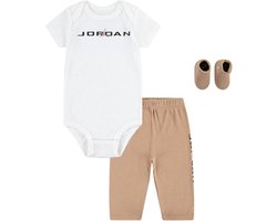Nike - Unisex - Jordan Babyset Giftpack 3-Pcs - Beige/Wit - Maat 0-6 Maanden