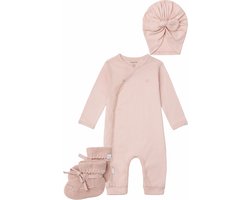 Noppies - Cadeausetje - Cadeaudoosje met Kledingset - Kraamcadeau - Babyshower - 3delig - Boxpak Nevis - Muts Niwot -Slofjes Nelsonn - Rose Smoke - Maat 62