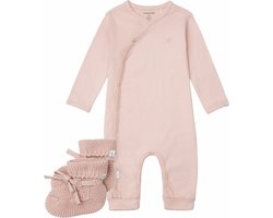 Noppies - Cadeausetje - Newborn - Prematuur - Cadeaudoosje met Kledingset - Kraamcadeau - Babyshower - 2delig - Boxpak Nevis - Slofjes Nelson - Rose Smoke - Maat 44