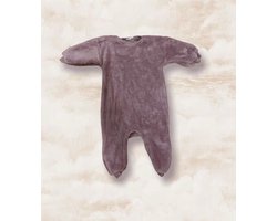 Teddy Romper Long Paars 12-18 - romper - teddy - rompers - rompertje - rompertjes - baby born kleertjes - baby born - rompertjes baby - baby pakje - teddy romper - baby kleding meisje - baby kleding jongens - baby kleding unisex - Romper lange mouw