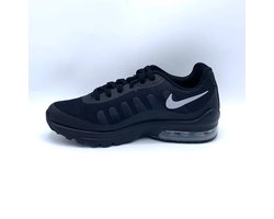 Nike Air Max Invigor Jongens Sneakers - Black/Wolf Grey - Maat 36.5