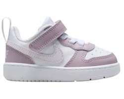 Nike court borough low recraft in de kleur wit.