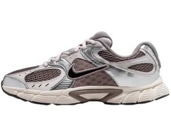 Nike v5 rnr in de kleur bruin.