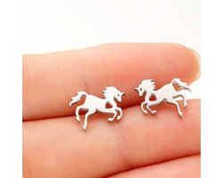 Akyol - Paarden oorbellen- zilverkleur - Paarden oorhangers -Cadeau - sieraad - paard - dieren oorbellen - dieren - Sieraad - oorbel - oorhangers boerderij – cadeau-carnaval - gift