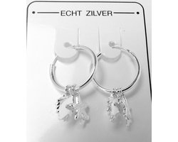 Kinderoorringen met 3 bedels, zeester, schelp en dolfijn