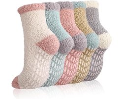 Sokken - Huishoudsokken - Sokken Dames - Bedsokken - Pluizige sokken - Winterwarmte - Comfortabel - Kerstsokken - Perfect om te loungen - Thuis - Slapen - Kerstcadeau - Dames - Meisjes - 5 paar -Maten 35-41
