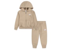 Nike lbr club set in de kleur bruin.