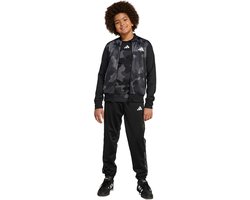 adidas Sportswear Seasonal Essential Camouflage Tricot 3-Stripes All Over Printed Trainingspak - Kinderen - Zwart