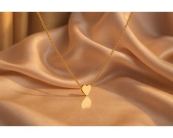 Lundholm Luxe Ketting Dames Goudkleurig – Premium Stainless Steel – 18K Goud Verguld – Dun & Elegant – Met Massief Hart Hanger – 50+5 cm Verstelbaar – Perfect Cadeau voor Vrouw